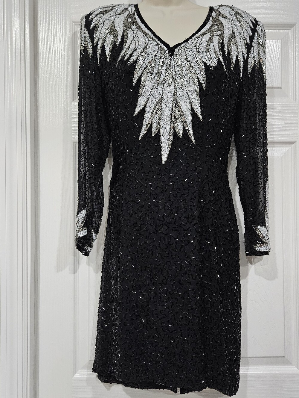 vintage Black Tie by He-Ro Industries evening dress made of 100% silk.